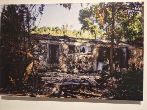 Photographs of Kibbutz Be'eri taken after the massacre by Hamas on October 7, 2023. By Micha Brikman, CC BY-SA 3.0, https://commons.wikimedia.org/w/index.php?curid=143605741