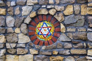 Star of David. Image via Pixabay https://pixabay.com/photos/star-of-david-jewish-religion-2487153/