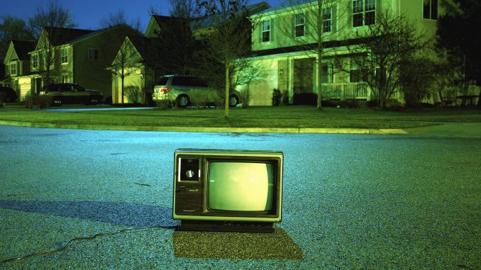 Image via Pixnio https://www.pixnio.com/miscellaneous/television-asphalt-retro-street-electronics-house-tree