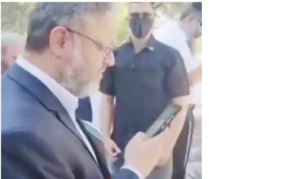 Min. Ben Gvir and others praying at the Temple Mount.  Screengrab via Youtube https://www.youtube.com/watch?v=XdRpMjmZW7M