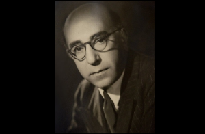 Abdol Hossein Sardari.  Photo by https://persiadigest.com/ - https://persiadigest.com/fa/news/1458/%D8%B4%DB%8C%D9%86%D8%AF%D9%84%D8%B1-%D8%A7%DB%8C%D8%B1%D8%A7%D9%86%DB%8C-%DA%A9%D9%87-%DB%8C%D9%87%D9%88%D8%AF%DB%8C%D8%A7%D9%86-%D8%B1%D8%A7-%D8%A7%D8%B2-%D9%87%D9%88%D9%84%D9%88%DA%A9%D8%A7%D8%B3%D8%AA-%D9%86%D8%AC%D8%A7%D8%AA-%D8%AF%D8%A7%D8%AF, Public Domain, https://commons.wikimedia.org/w/index.php?curid=86444158