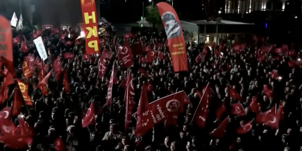 Turkish Opposition Party Ozgur Ozel reacts with defiance in the face of the court ruling. Screengrab via Youtube