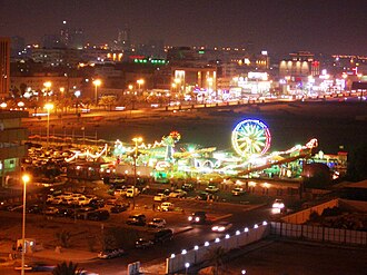 Saudi Arabia - Al Khobar, Ash Sharqiyah - Aerial view of Al Khobar in the night (2003-11-30). By Wael Al-Daghfaq at Arabic Wikipedia - Transferred from ar.wikipedia to Commons by Histolo2 using CommonsHelper., Public Domain, https://commons.wikimedia.org/w/index.php?curid=5678563
