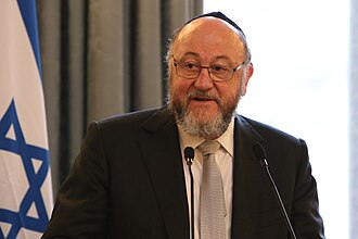 UK Chief Rabbi Sir Ephraim Mirvis.  Photo by Foreign and Commonwealth Office - Commemoration of Holocaust Memorial Day, CC BY 2.0, https://commons.wikimedia.org/w/index.php?curid=65864445