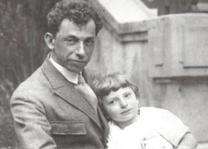 David Bergelson with son Lev. By user:Elisheva Kitrossky - Own work, CC BY 3.0, https://commons.wikimedia.org/w/index.php?curid=33572590 [Cropped]