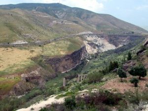 “<a href="https://www.flickr.com/photos/davidstanleytravel/36639573732" title="Golan Heights">Golan Heights</a>” by <a href="https://www.flickr.com/photos/davidstanleytravel/">David Stanley</a>, <a href="https://creativecommons.org/licenses/by/2.0/deed.en" rel="license noopener noreferrer">CC BY 2.0</a>