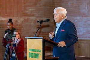 Robert Kraft. By Office of the Governor of Massachusetts - https://www.flickr.com/photos/massgovernor/albums/72177720308492489/, Public Domain, https://commons.wikimedia.org/w/index.php?curid=144622402